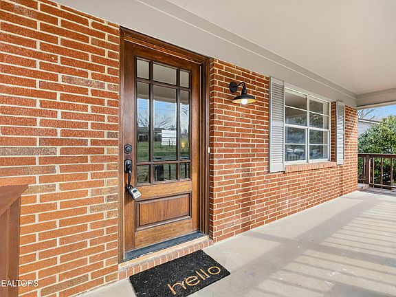 4th image of 6917 Heatherbrook Dr