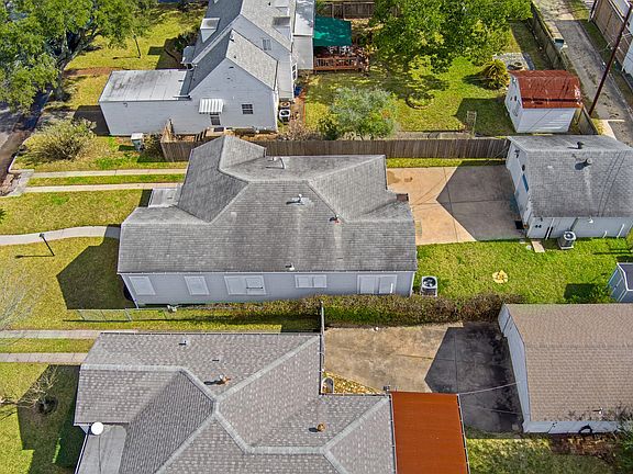 4th image of 4607 Avenue N