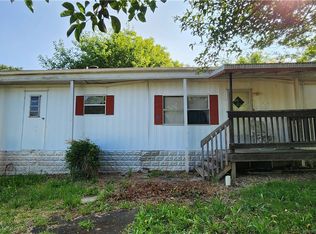 203 N Hampton St, Westminster, SC 29693