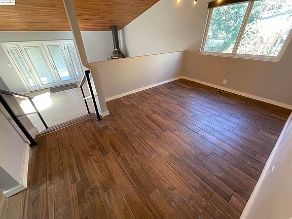 5th image of 37 Los Cerritos Dr