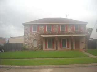 301 Bienville Dr, Gretna, LA 70056