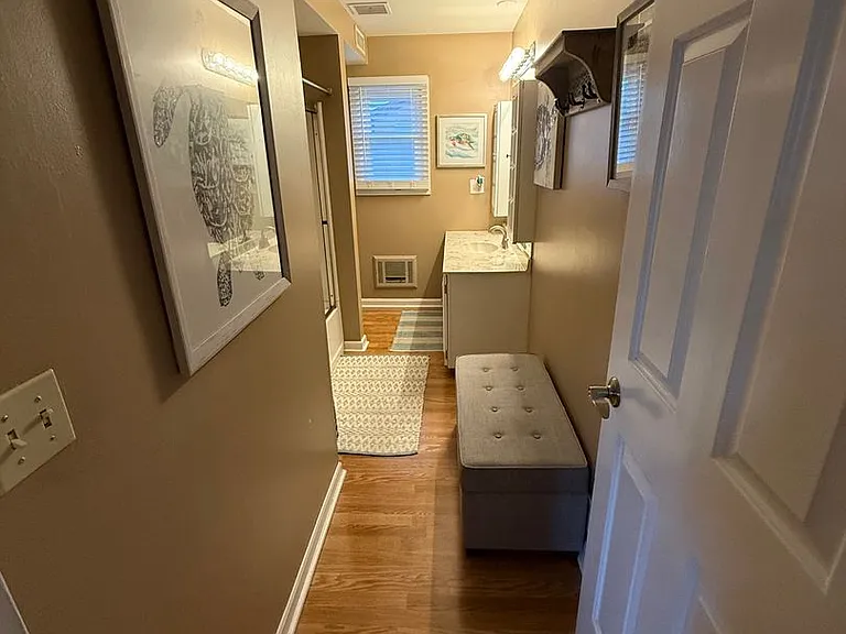 5240-5242 Old Oxford Ln — Photo 24