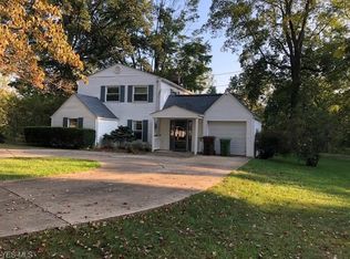 562 Perry Rd, Tallmadge, OH 44278