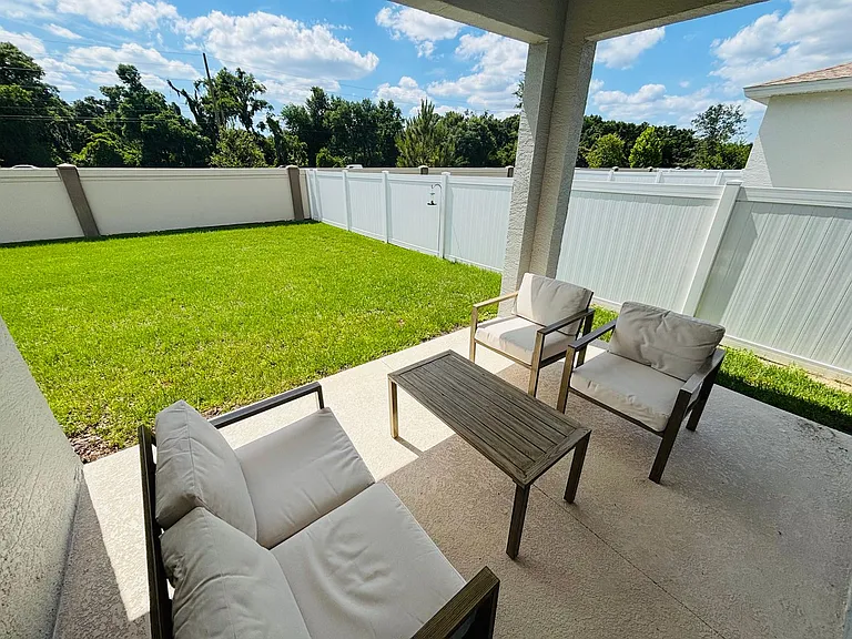 5830 SW 78th Avenue Rd — Photo 5