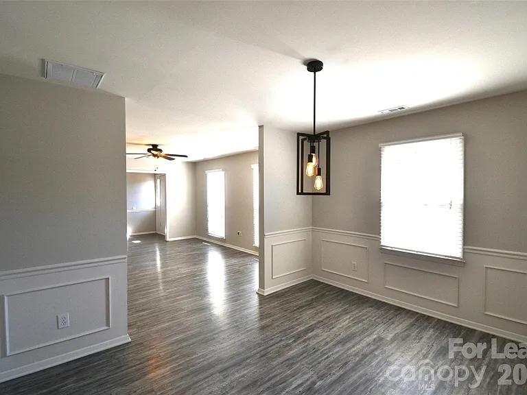 100 Old Farm Ct — Photo 20