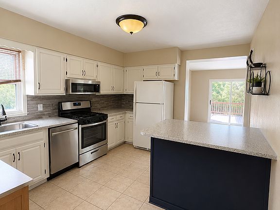 2nd image of 373 Avenue F