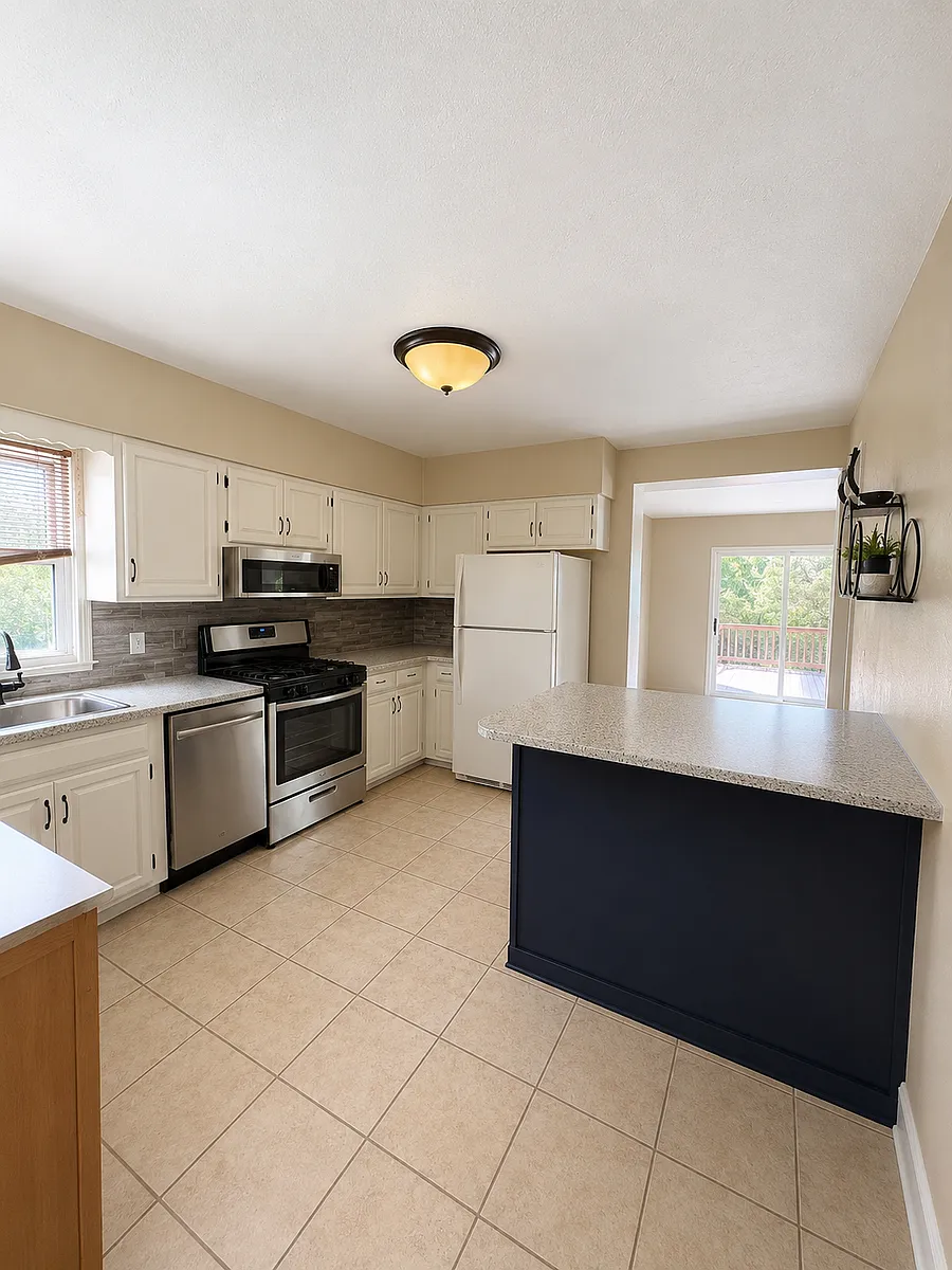 Building Photo - 373 Avenue F
