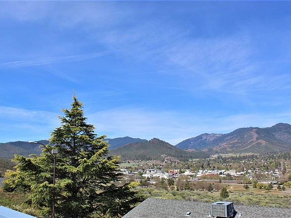 5th image of 801 Sierra Vista Way APT 13