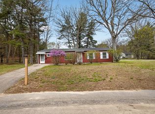 2 Robs Ln, Sharon, MA 02067