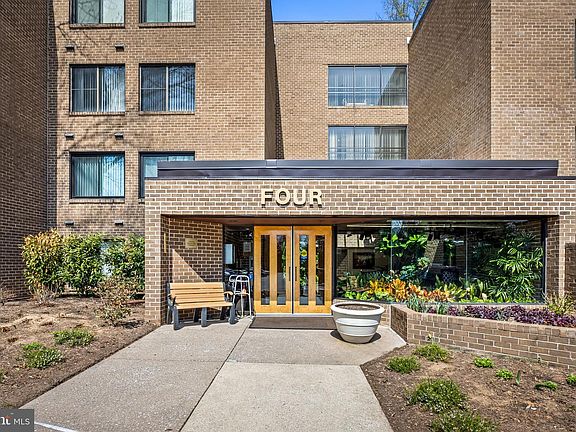 4th image of 4 Candlemaker Ct APT 306