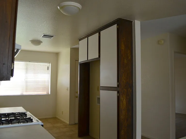 14762 Sequoia St — Photo 8