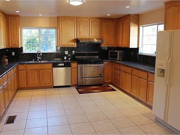 2nd image of 6232 Hillmont Dr