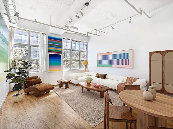 689 Myrtle Ave APT 2E, Brooklyn, NY 11205