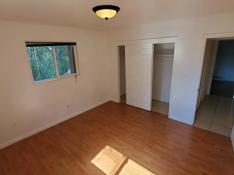 1932 Meadow Dr #3 — Photo 7