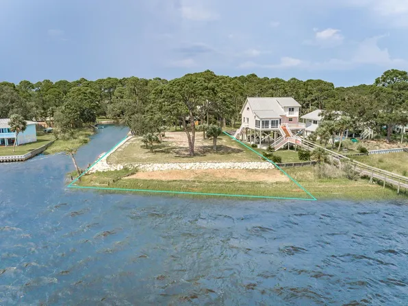 53 Pompano Dr, Panacea, FL 32346