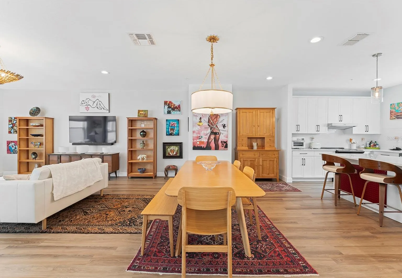 3 bed, 3.5 bath, 2255 sqft, $4,900 — Photo 3