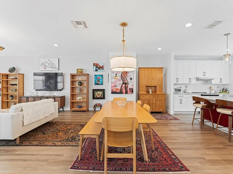 2621 1st Ave N #19 — Photo 3