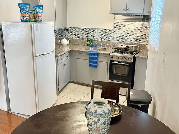 4th image of 3697 S La Cienega Blvd APT 4