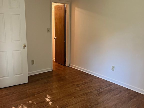 5th image of 120 Westscott Dr APT A