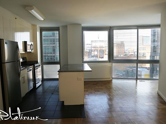 3rd image of 505 W 37th St APT 2103
