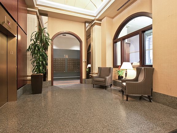 4th image of 200 N Dearborn St Unit 3901