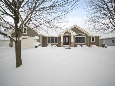 738 Fieldstone Dr, Coopersville, MI, 49404