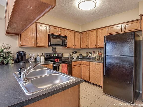 5th image of 3636 Greenacres Dr #21