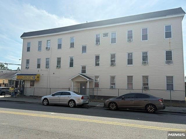 1st image of 350 23rd Street