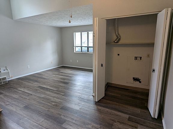 5th image of 801 Kerns Dr NE APT A