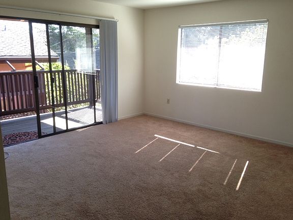 3rd image of 614 Van Buren St #644V05