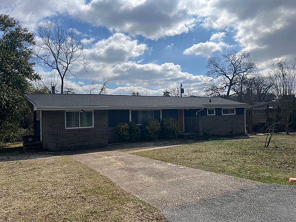 2nd image of 830 Belvoir Ter