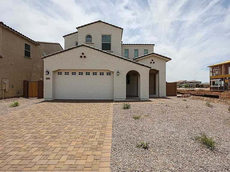 7695 W Smoketree Dr — Photo 1