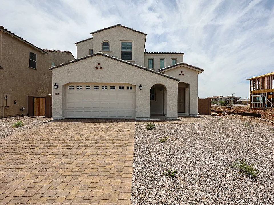 7695 W Smoketree Dr