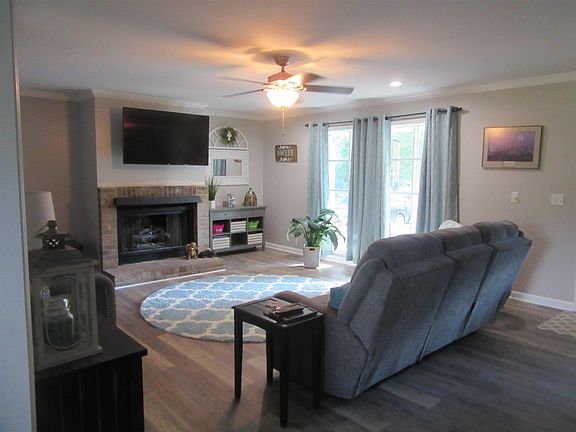 4th image of 1336 Farmwood Dr