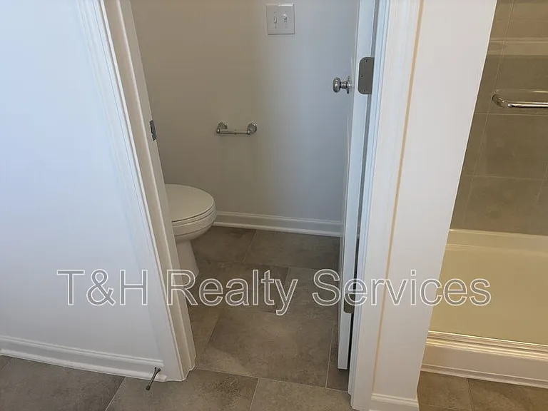 354 N Grand Oak Dr — Photo 27