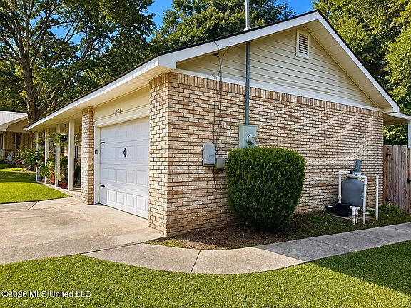 3rd image of 11356 Fenton Dr