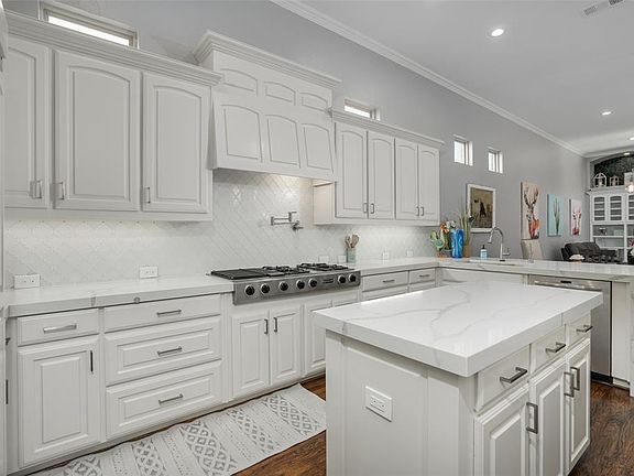 3rd image of 5125 Meadowlark Dr