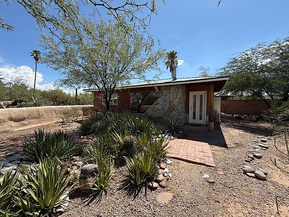 3rd image of 604 E Calle Arizona #B