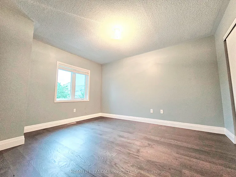 188 Wainscot Ave — Photo 13