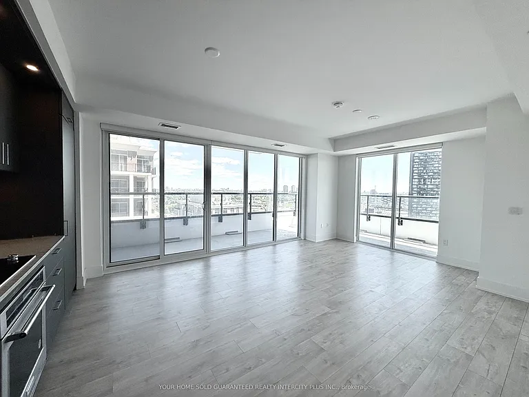 10 Inn On The Park Dr #1804 — Photo 3