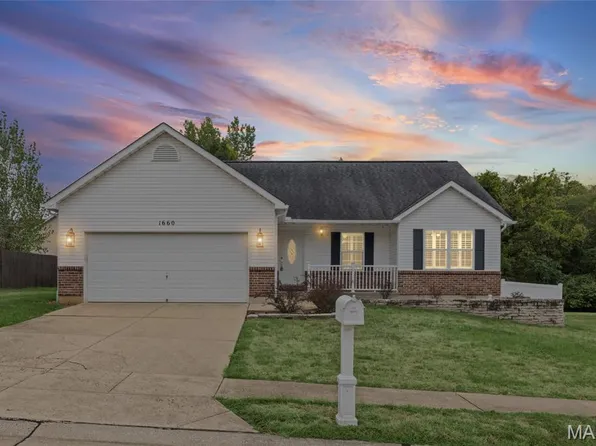 1660 Bermuda Dr, Festus, MO 63028