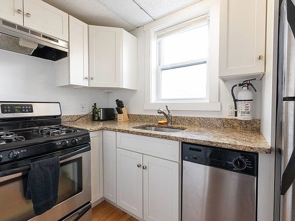 5th image of 457 Wayne St APT 2F
