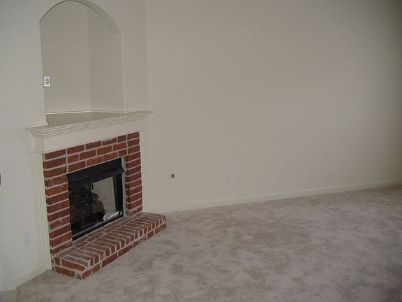 3rd image of 10431 Redmond Dr
