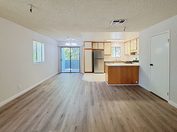 4th image of 112 N Michigan Ave APT 1