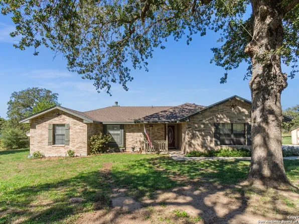 1101 COUNTRY VIEW DR, La Vernia, TX 78121