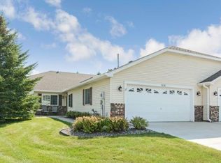 7638 Newbury Rd, Woodbury, MN 55125