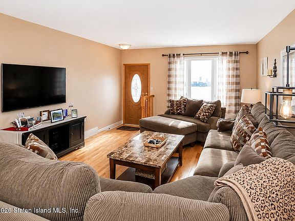 4th image of 109 Salamander Ct