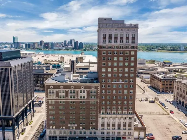 525 W Lafayette Blvd #14A, Detroit, MI 48226
