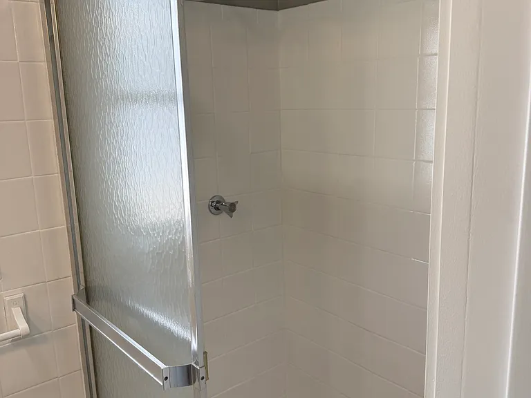 3104 Saint Clair Ave — Photo 12