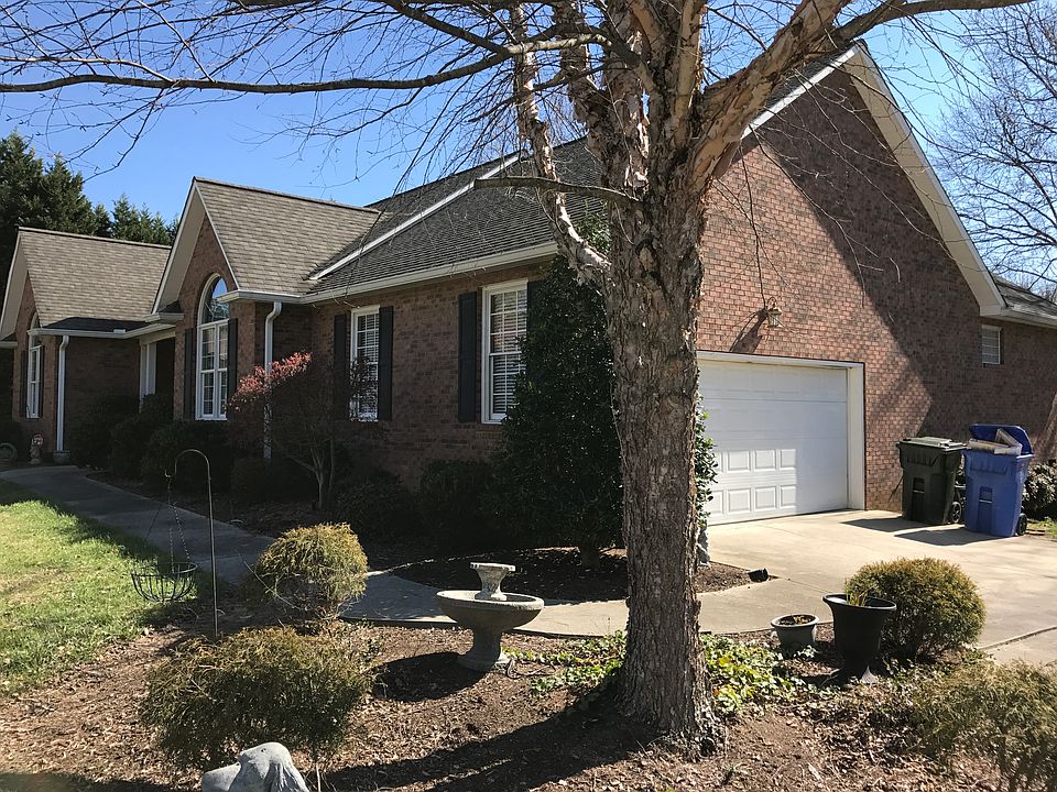 1st image of 708 Huntingtowne Dr